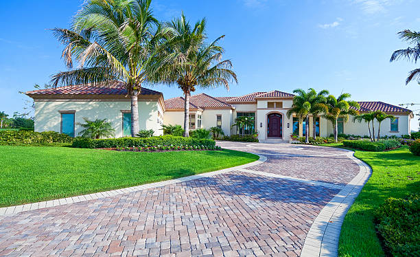 Best Driveway Paving Contractor  in Mountain Home, AR